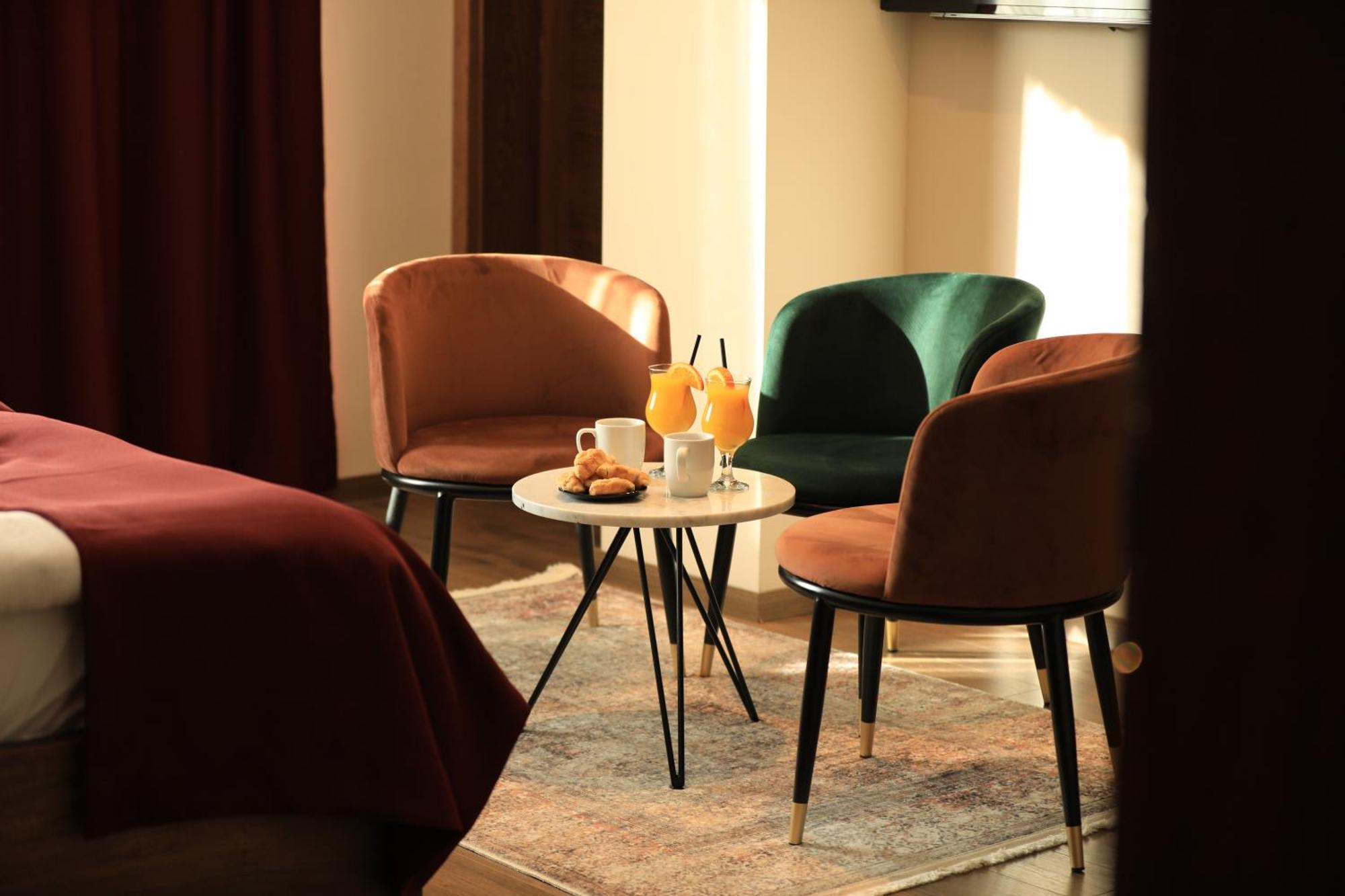 Monarch Hotel Prizren Exterior photo