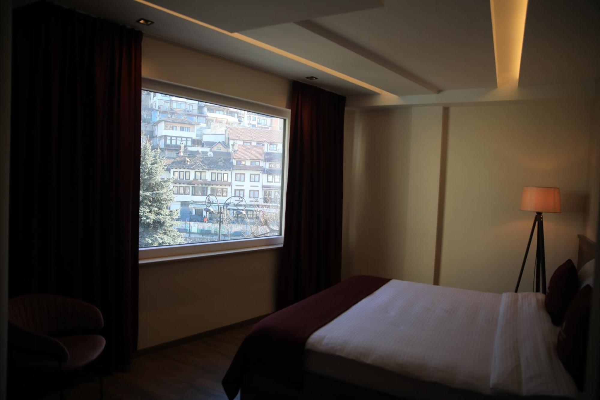 Monarch Hotel Prizren Exterior photo
