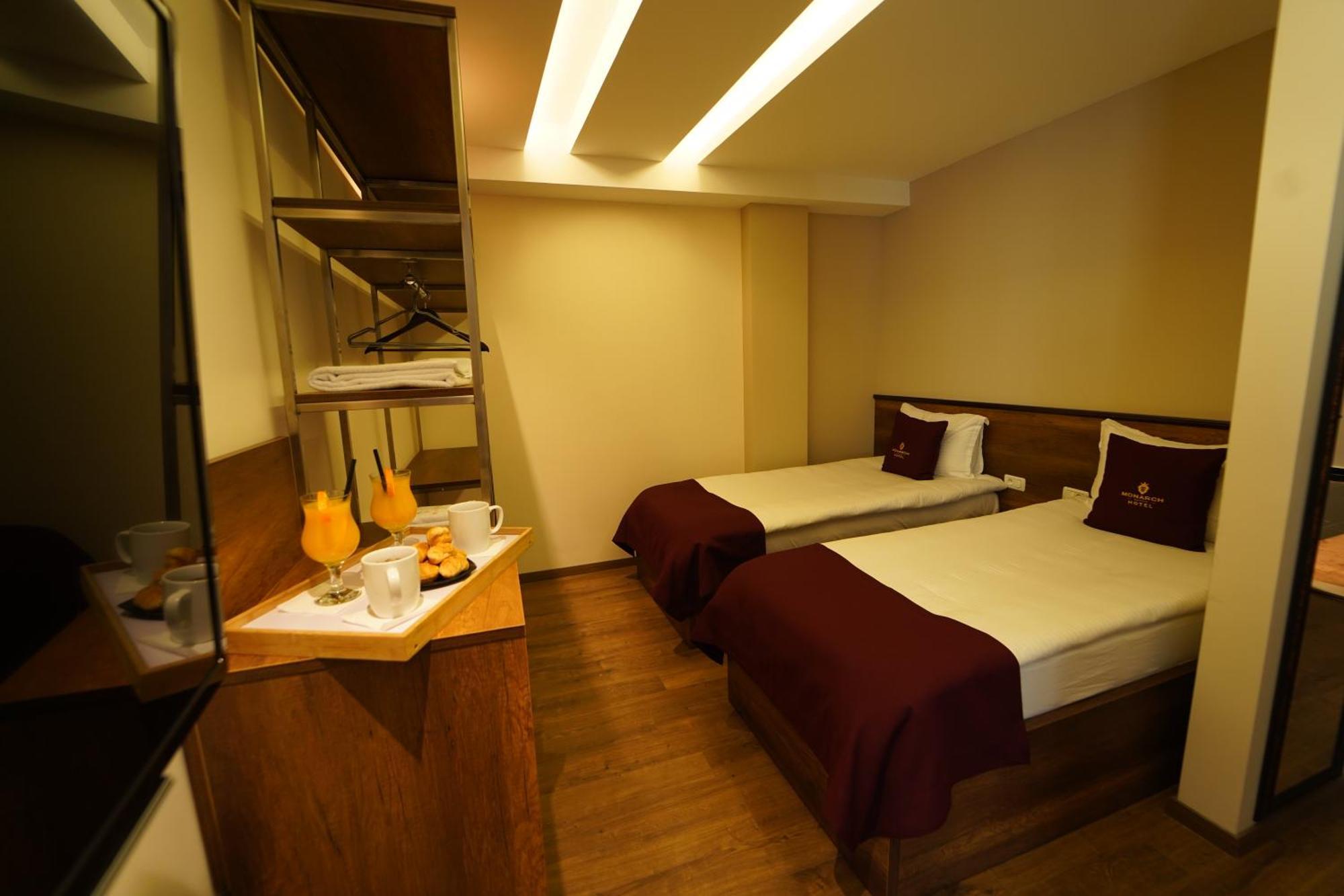 Monarch Hotel Prizren Exterior photo