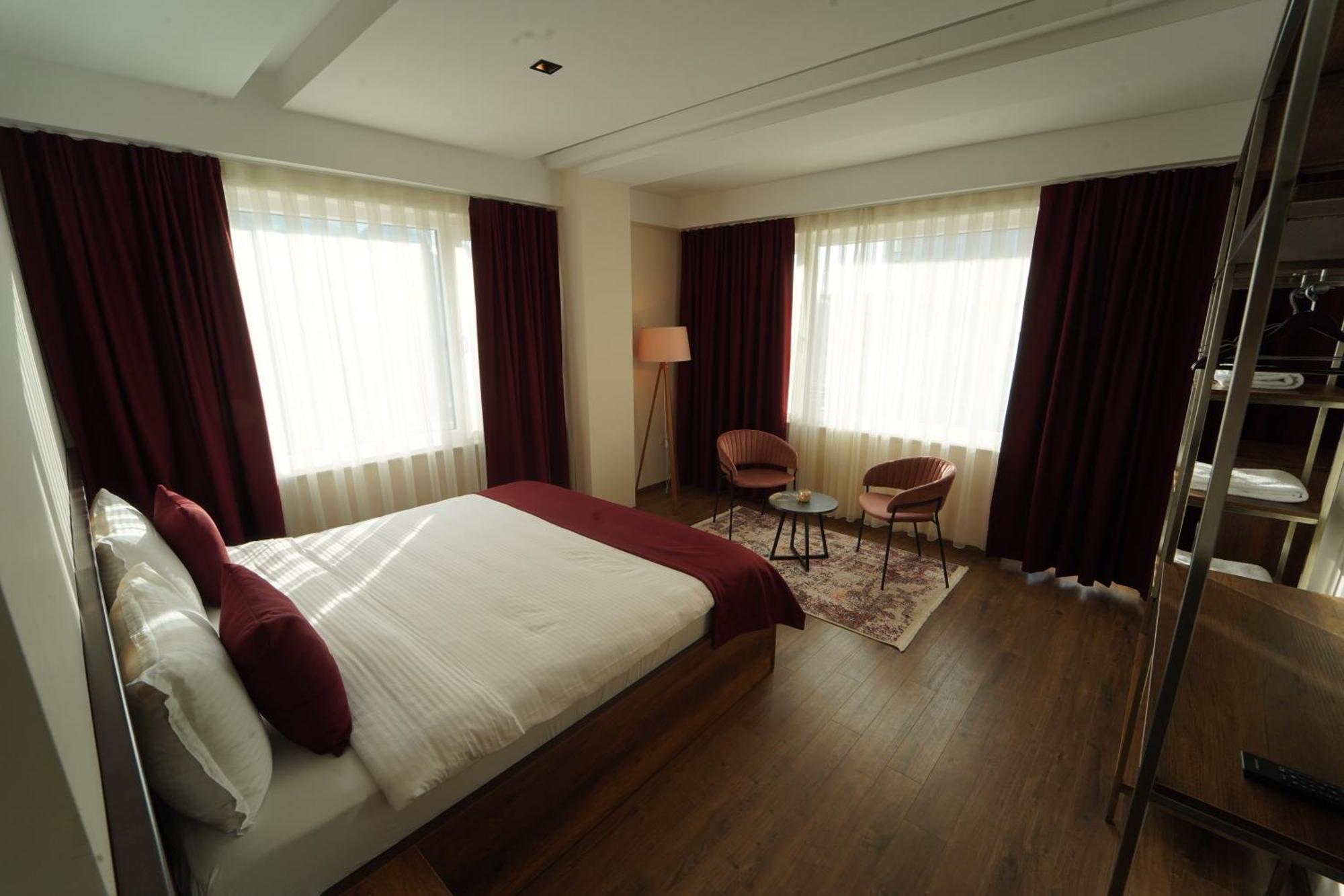 Monarch Hotel Prizren Exterior photo