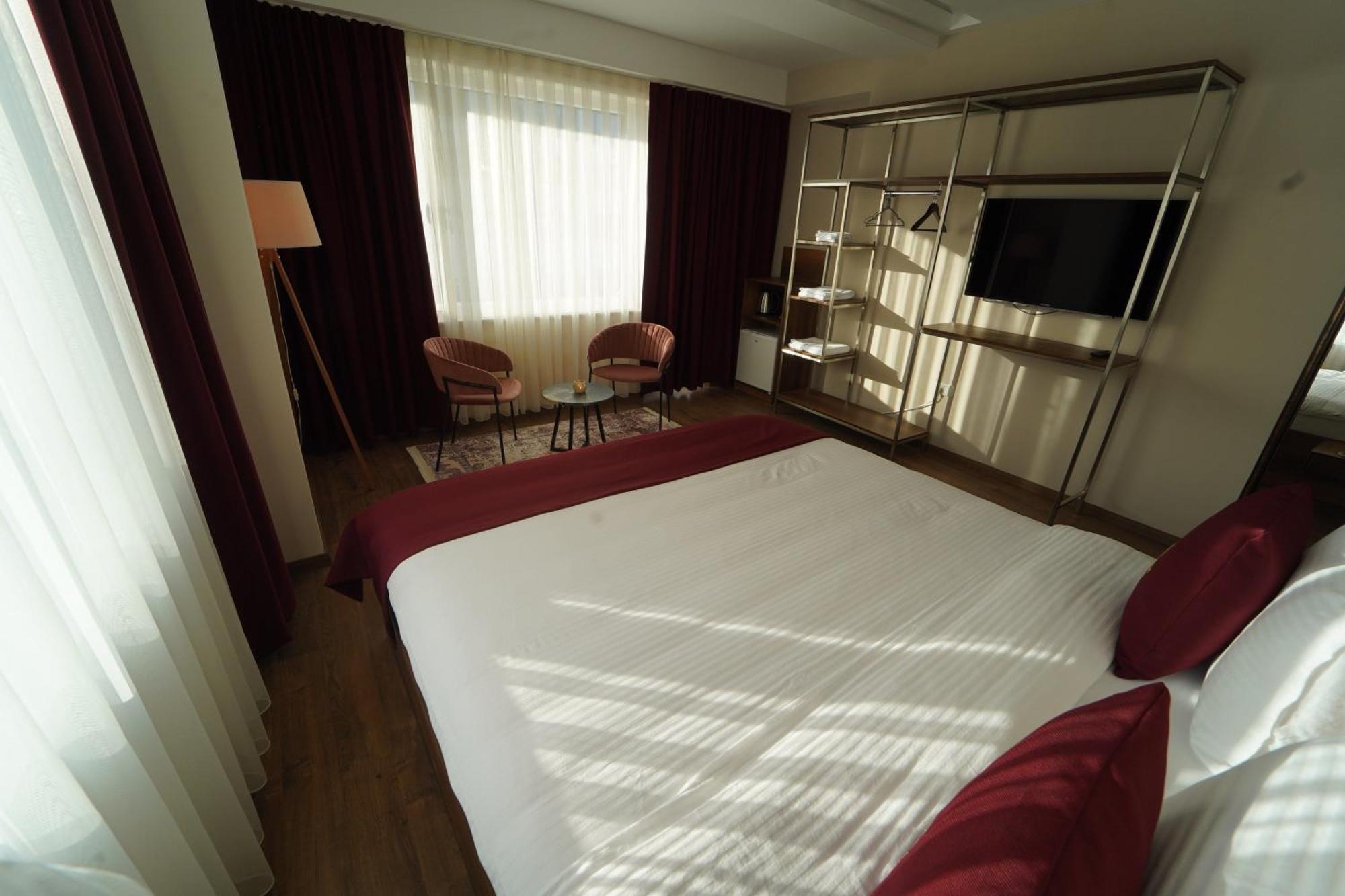 Monarch Hotel Prizren Exterior photo